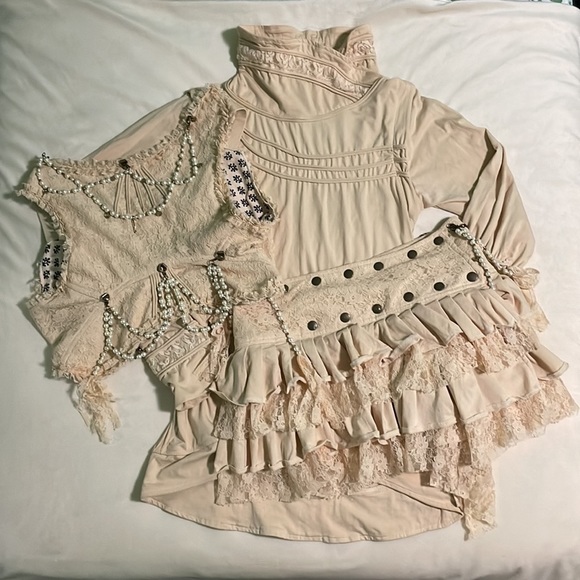 Other - Women Unique Vintage Three Piece Set Beige Size Medium